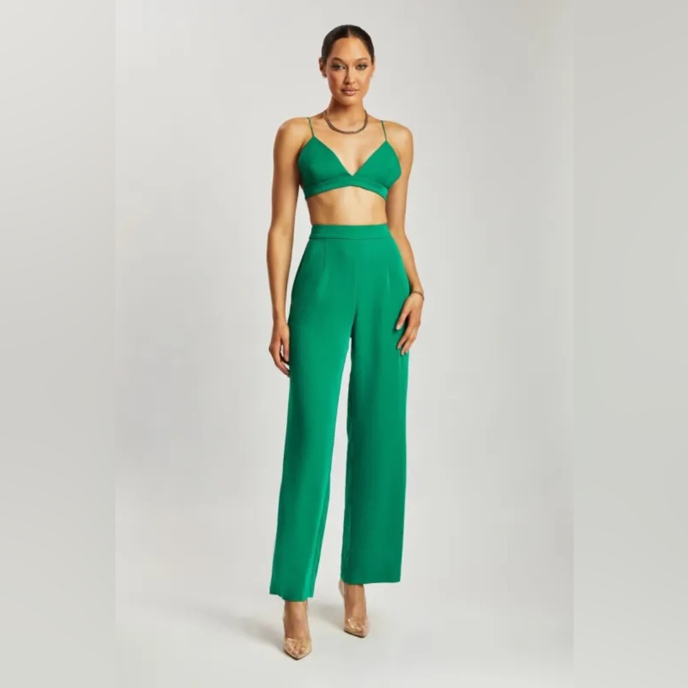 MESHKI Saskia Straight Leg Trousers. Bottle Green. SMALL. Price is negotiable:)